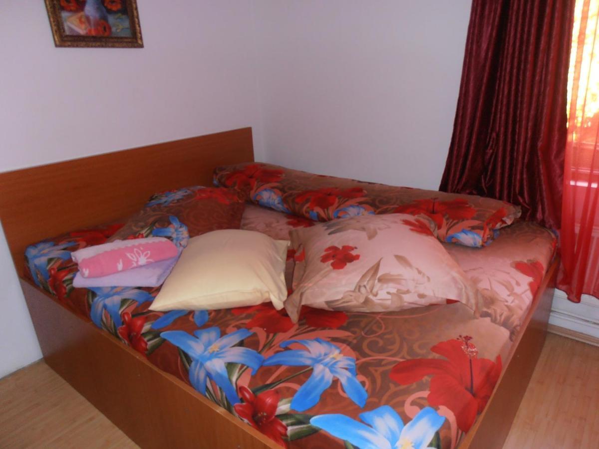 Pensiunea Sans Rival Iasi Habitación foto